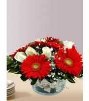 gerbera ve gül arajmanı